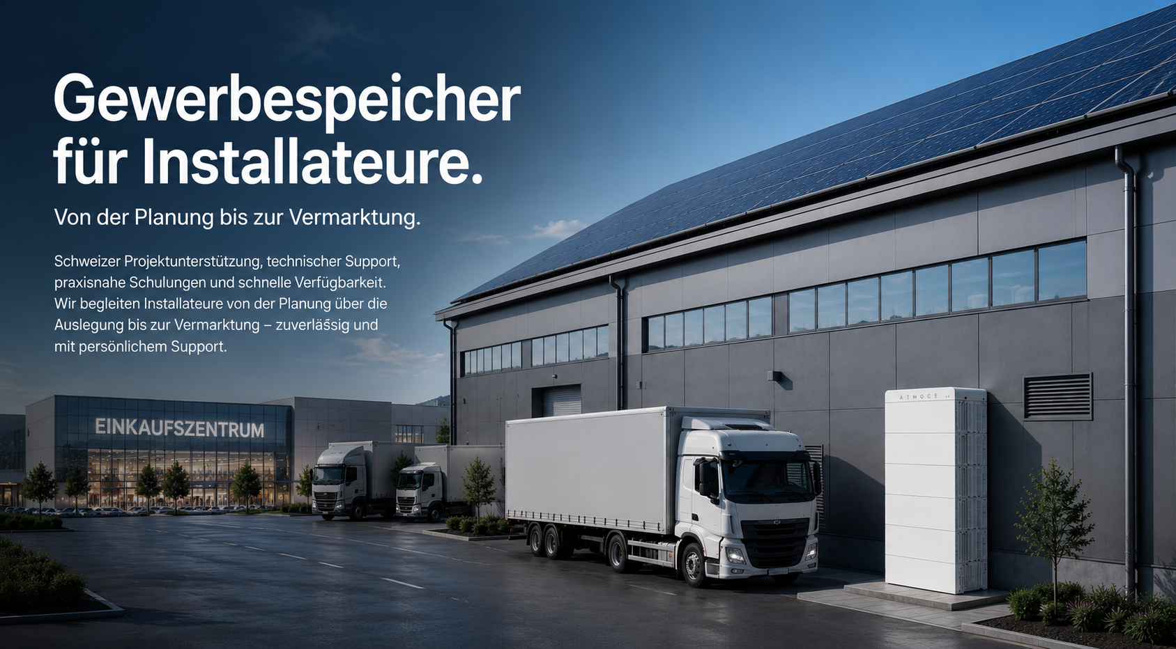 Moderner Gewerbespeicher für Photovoltaikanlagen an einem Industriegebäude mit Solardach. Batteriespeicher für Installateure, Gewerbebetriebe, Logistik und Einkaufszentren.
